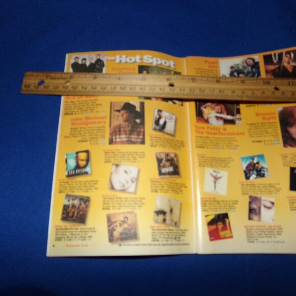 Vintage Columbia House Music Source A to Z Catalog - 1994 - CDS, Tapes, - Picture 3 of 5